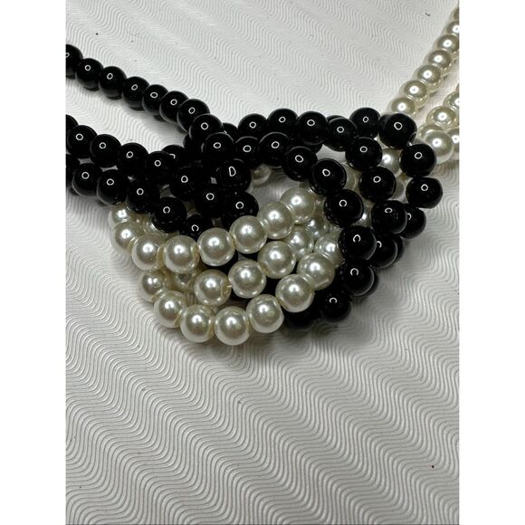 Fashion Heavy Black & White Beaded Necklace - Picture 2 of 5